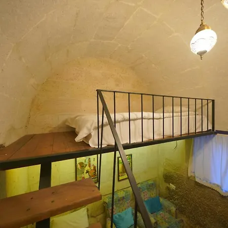 Salkim Cave House Γκόρεμε