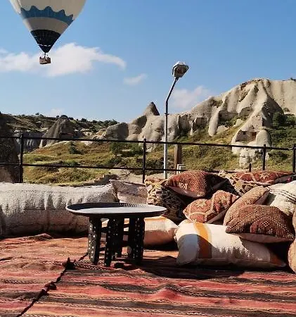 Salkim Cave House Hotel 2*