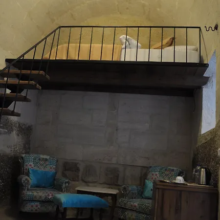 Salkim Cave House