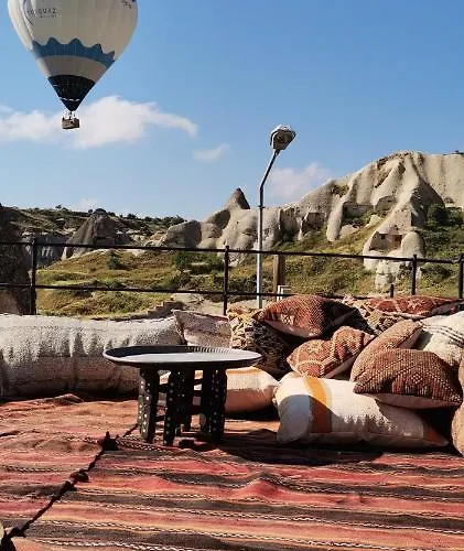 Salkim Cave House Hotel 2*